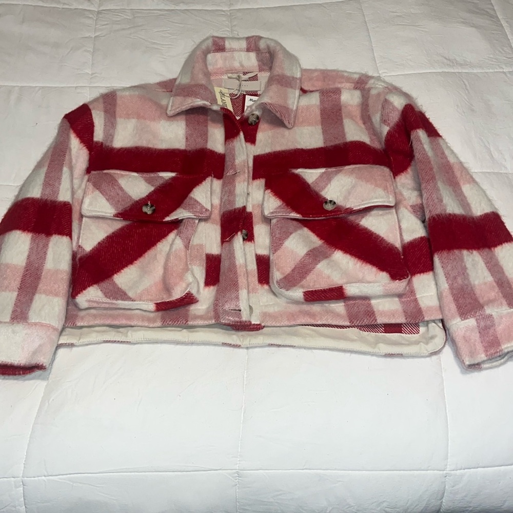 BlankNYC new with tags long sleeve red whiter and pink flannel jacketed size L.